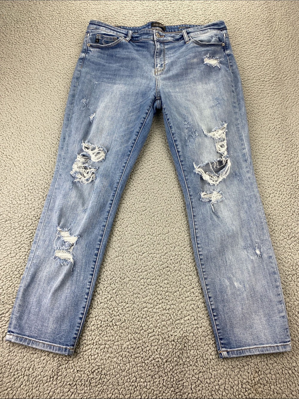 Judy Blue Boyfriend Fit Distressed Ripped Jeans Women Plus Size:  15/32